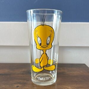 1973 Pepsi/Looney Tunes collectors series‎ soda glass featuring Tweety